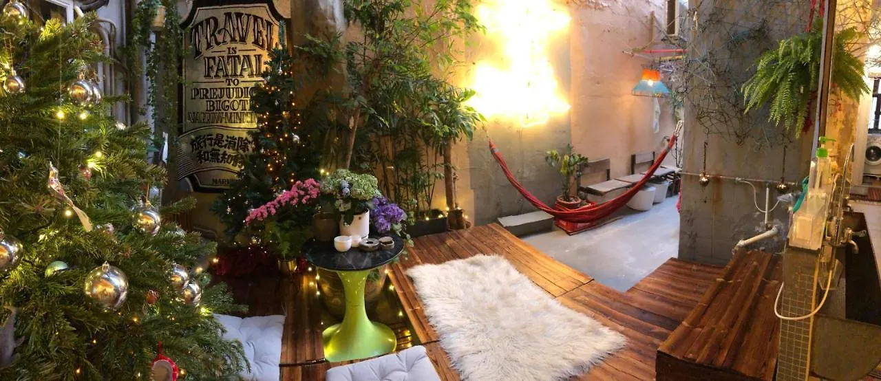 Wontonmeen Hong Kong Hostel